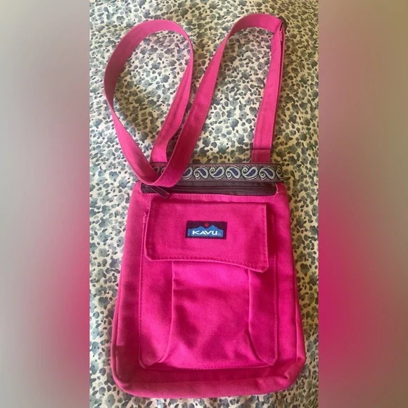 KAVU Fuchsia Crossbody Bag - Picture 1 of 3